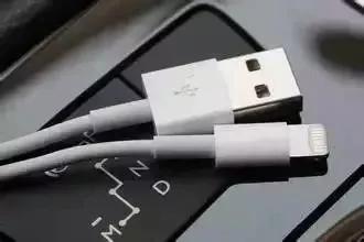 手机充电起火原因有哪些,手机充电不拔会起火吗