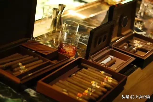 什么酒好喝适合谈恋爱的男生,喜欢喝酒的男人识人术