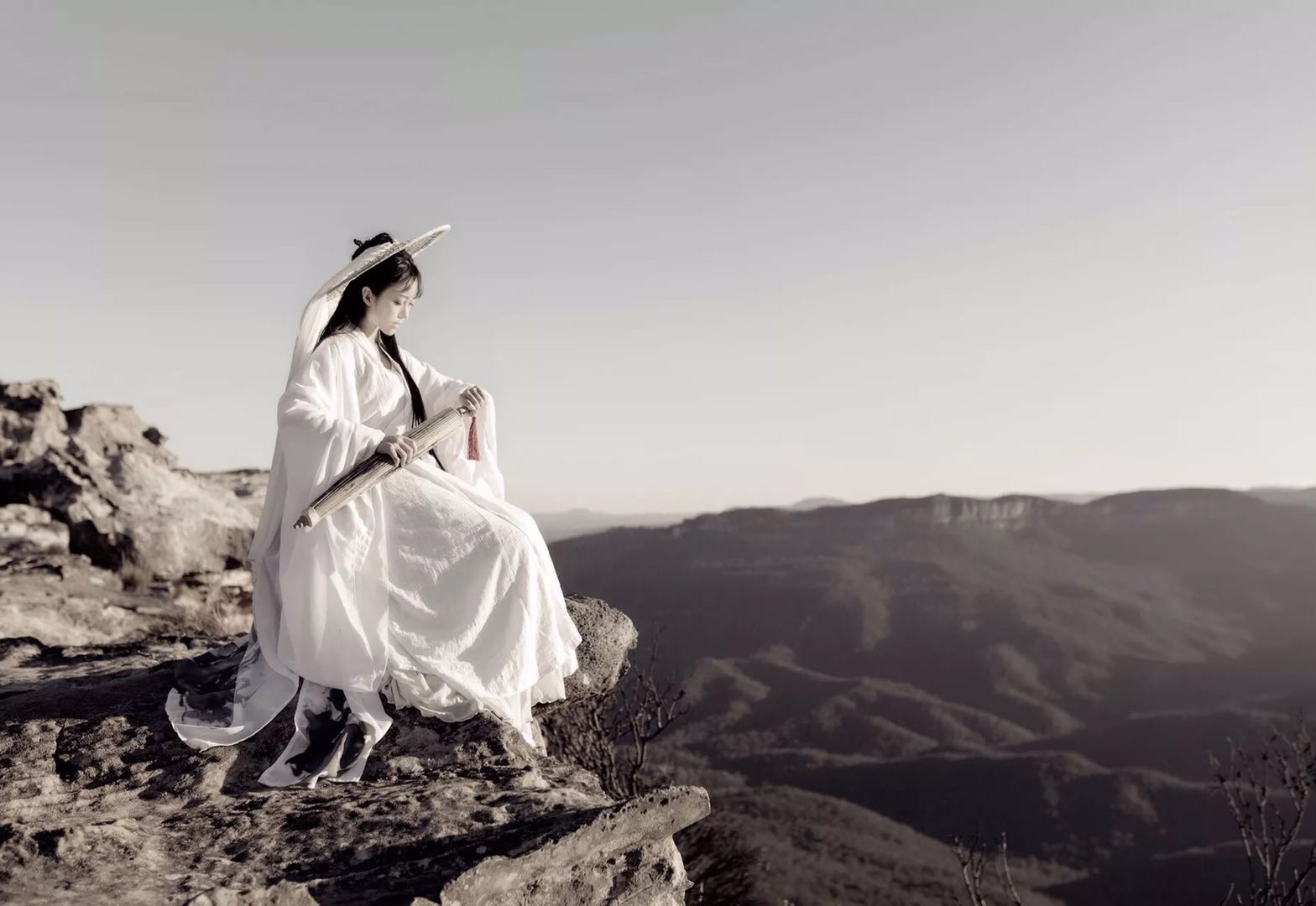 美女穿汉服老外惊呆了,女子穿汉服在国外老外惊呆了