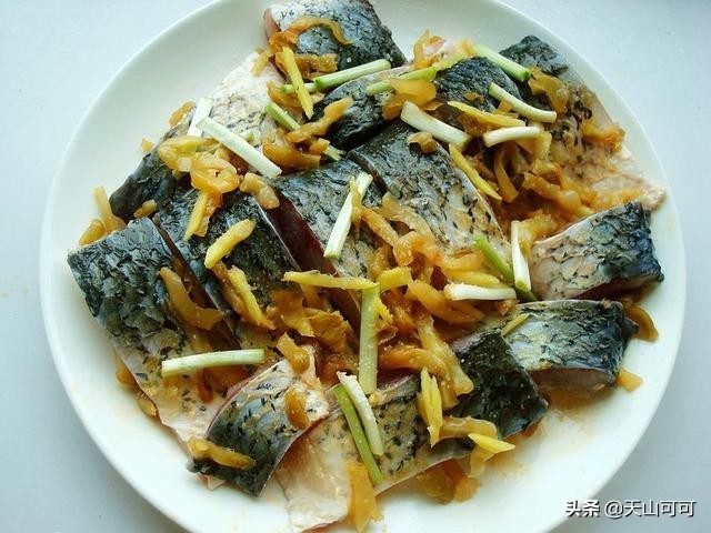 开胃清蒸鱼最正宗的做法,清蒸鱼怎么蒸得好吃又简单