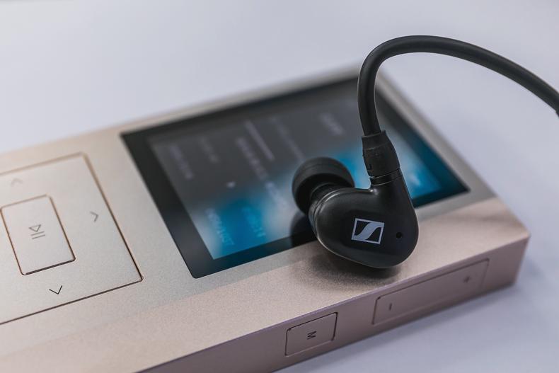 铁三角ls50is和森海塞尔ie40pro,森海塞尔ie40pro