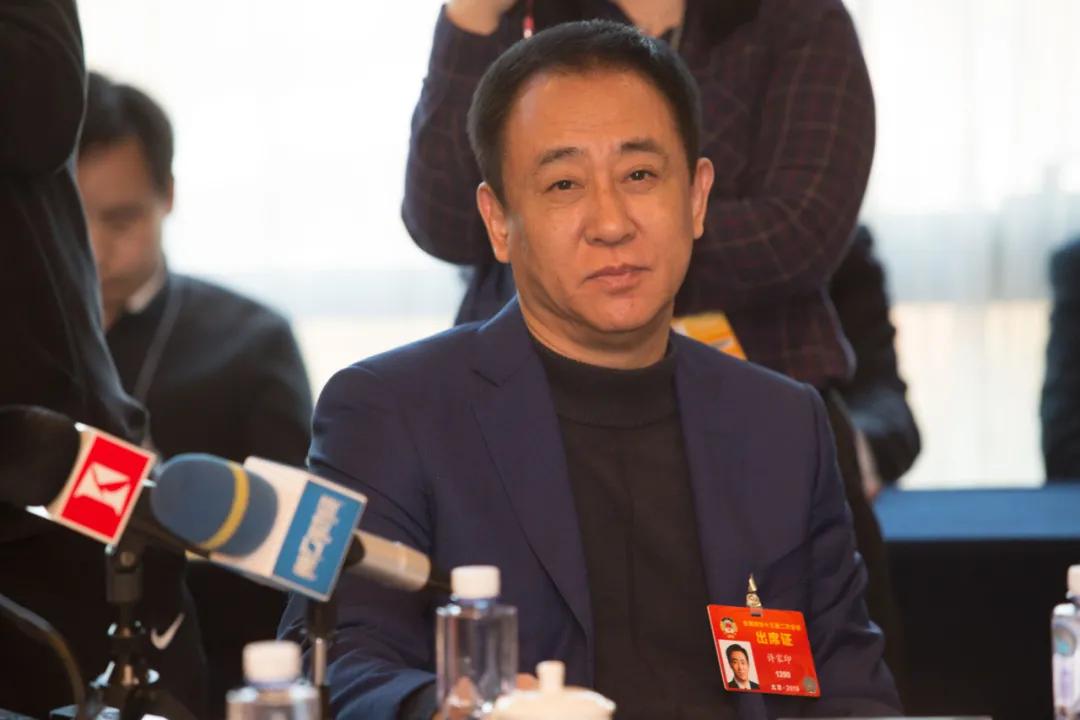 许家印香港的朋友圈,许家印朋友圈的两大富豪