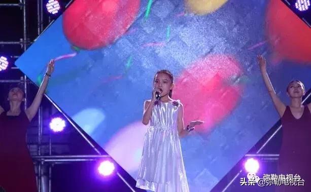 弥勒马拉松直升机撒玫瑰,弥勒马拉松用直升机撒玫瑰花