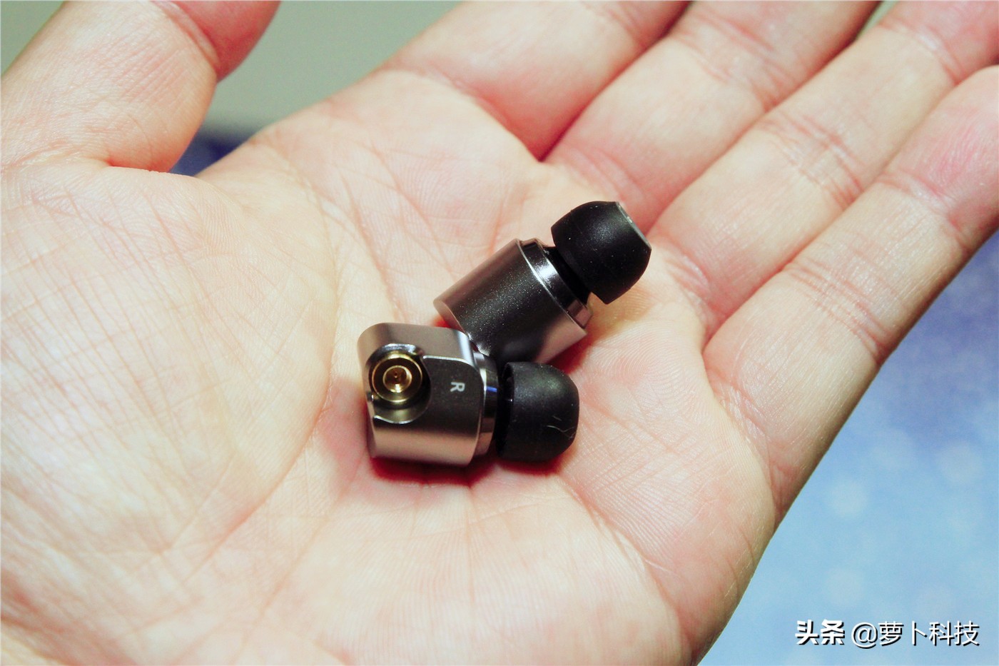 低音惊艳中高频惊喜：高解析耳机松下RP-HDE10试听体验