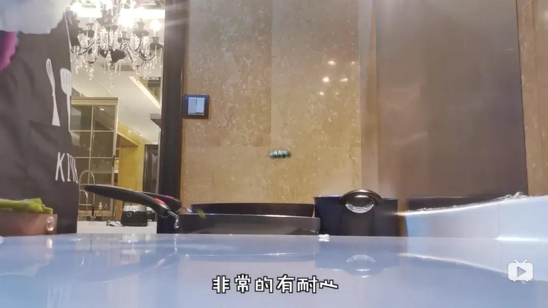 omg李佳琦原版素材,omg李佳琦香水