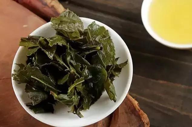 茶清澈好还是油润好,一款茶的好坏