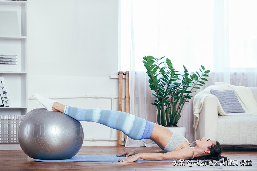 居家徒手增肌健身计划一周表图,家庭适合初学者的健身计划