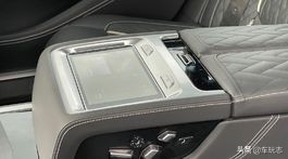 试驾宝马7系740li行政豪华版,宝马7系7402022款