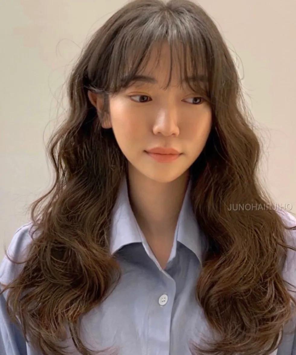 果冻色发型,慵懒风波浪卷烫发