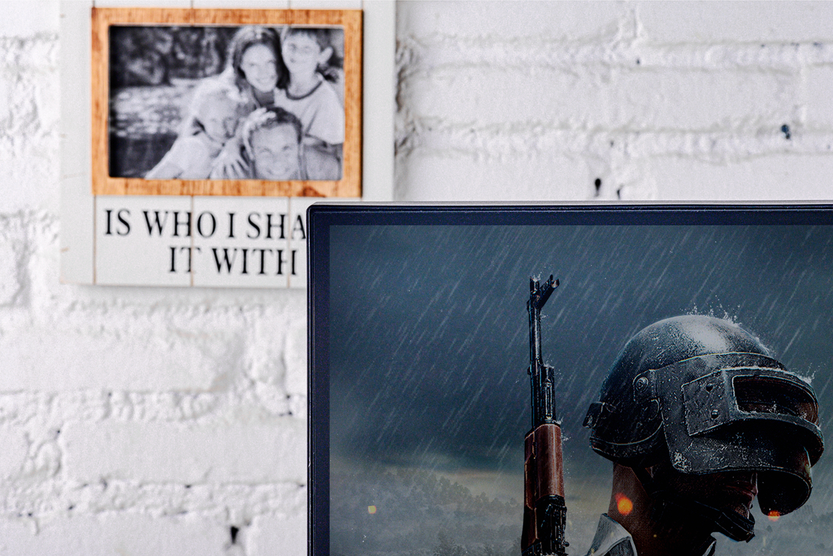 华硕rogpg35vq显示器,华硕rog显示器240hz感受