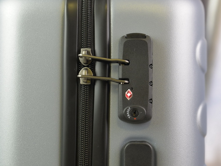 90分七道杠旅行箱体验：商旅两用，推拉更轻松