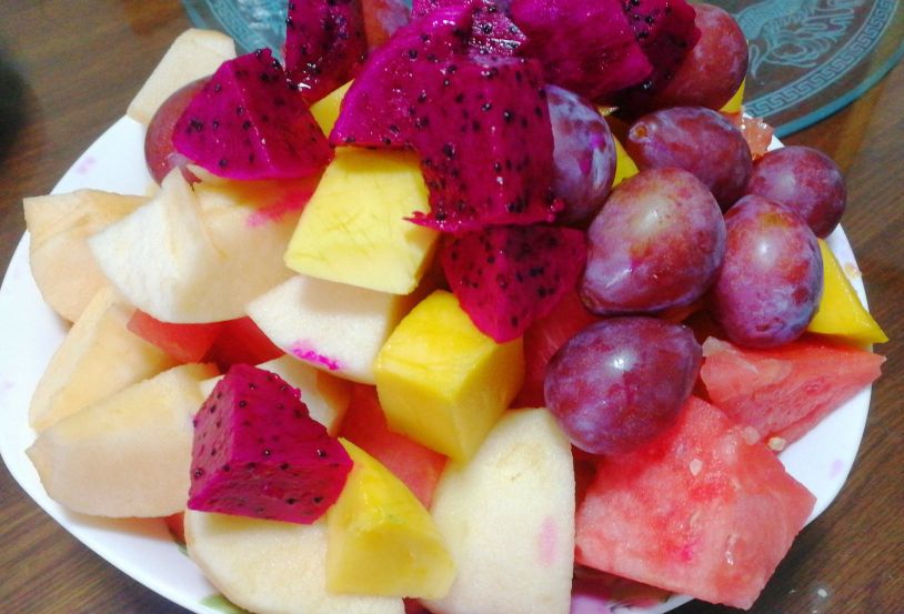 中秋国庆双节快乐丰盛的家宴,国庆中秋双节同庆晚餐