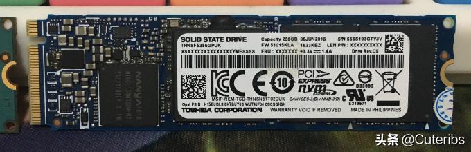 绿联nvme硬盘盒,绿联轻巧款nvme硬盘盒区别