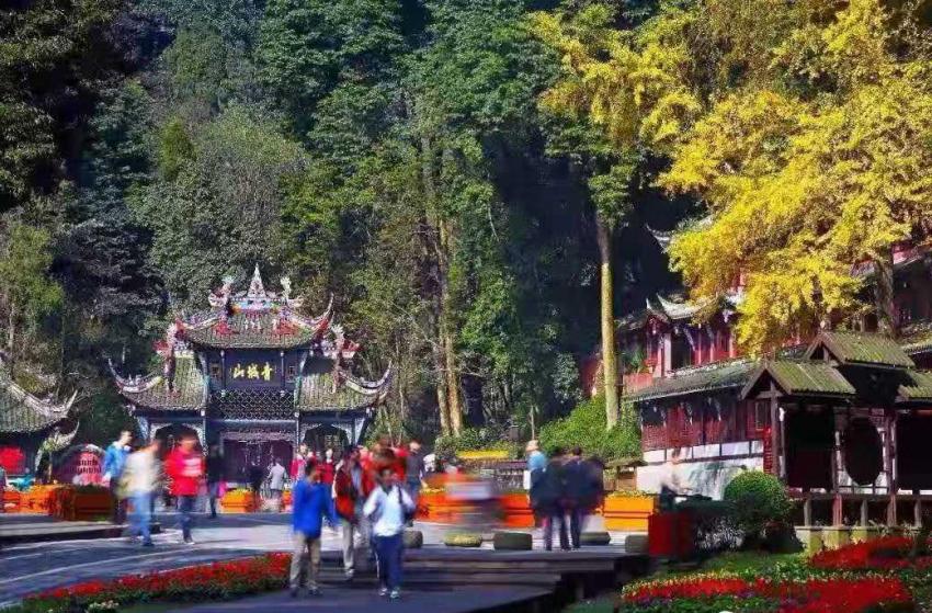 问道青城山登顶老君阁,问道青城山