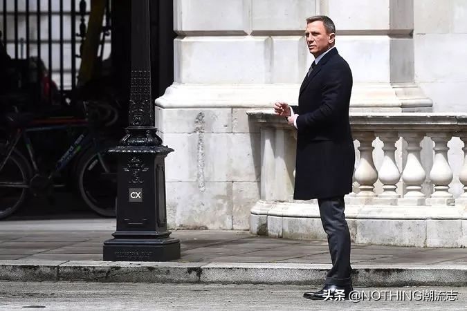 007詹姆斯邦德西服品牌,007詹姆斯邦德穿的t恤品牌