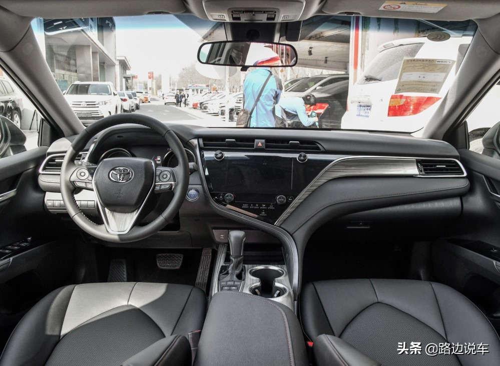 丰田凯美瑞双擎到底怎么样,丰田凯美瑞混动双擎值得购买吗