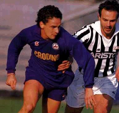 罗伯特巴乔肘击,罗伯特巴乔踩单车