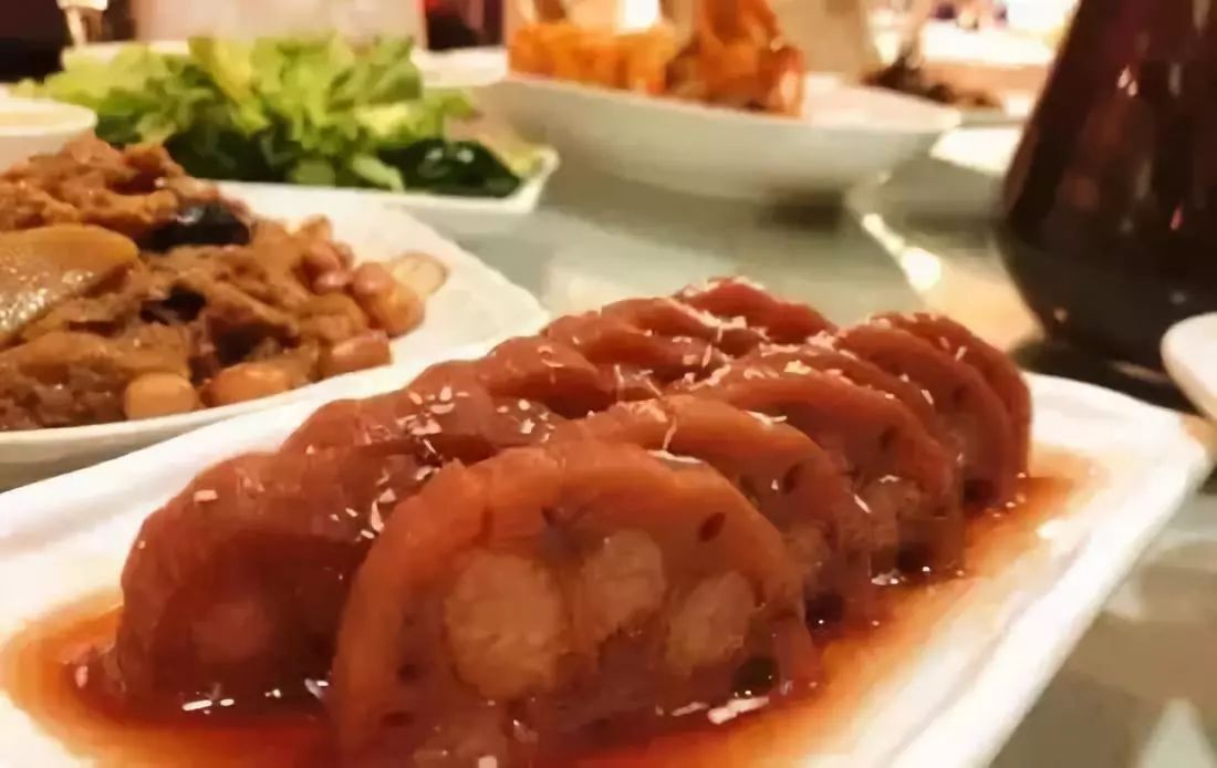 过年旅游最值得去的地方且人少,春节适合去哪游玩美食多