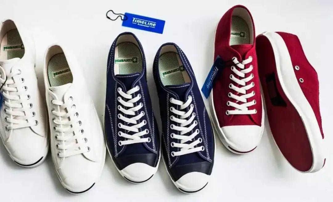 一双帆布鞋带你惊艳整个春夏,最近很火的一双蓝色帆布鞋