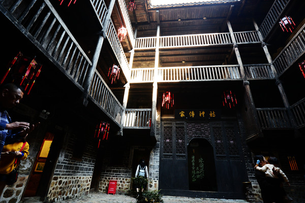 全南石为土围屋介绍,客家土围楼图片