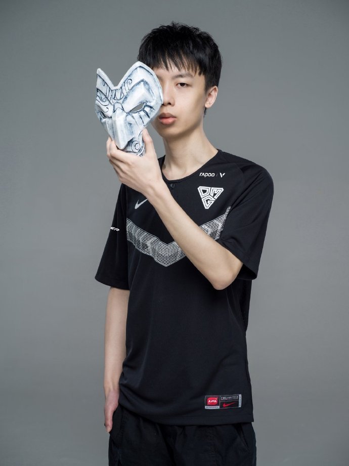 国外看smlz大嘴闪现一喷五,大嘴对线smlz