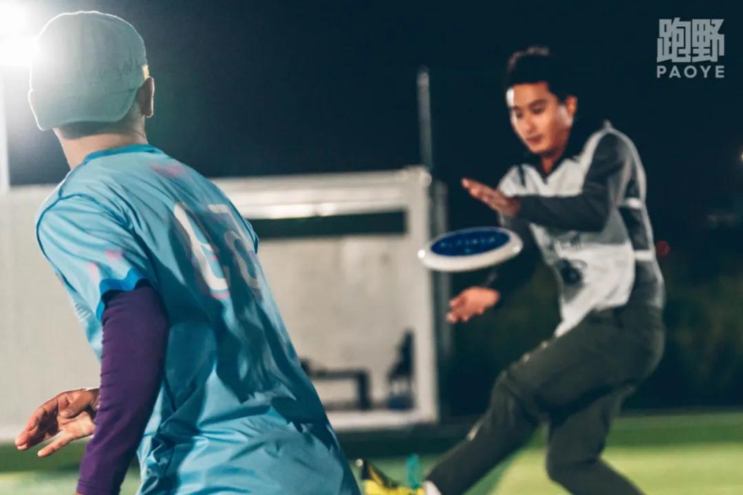 飞盘温州市民的新宠,运动魔法飞盘