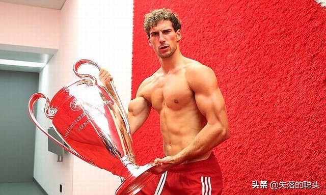 足球运动员增肌有什么弊端,足球运动员肌肉膨胀