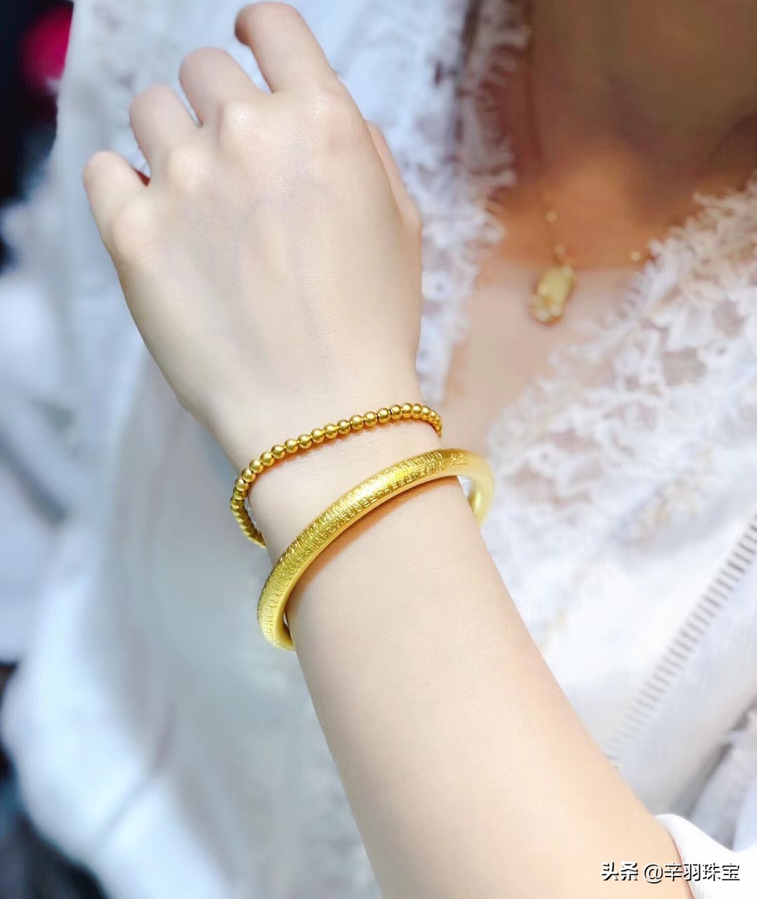 珠宝戒指戴哪个手指,珠宝首饰和黄金戒指哪个好