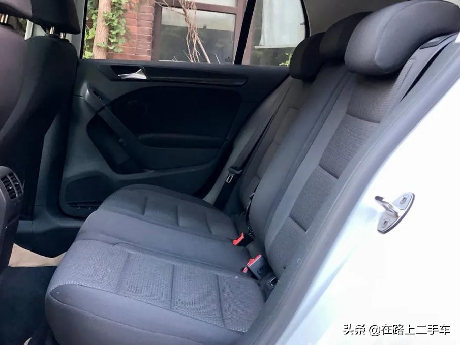 五六万块钱能买个高尔夫,五六万能买哪年的高尔夫