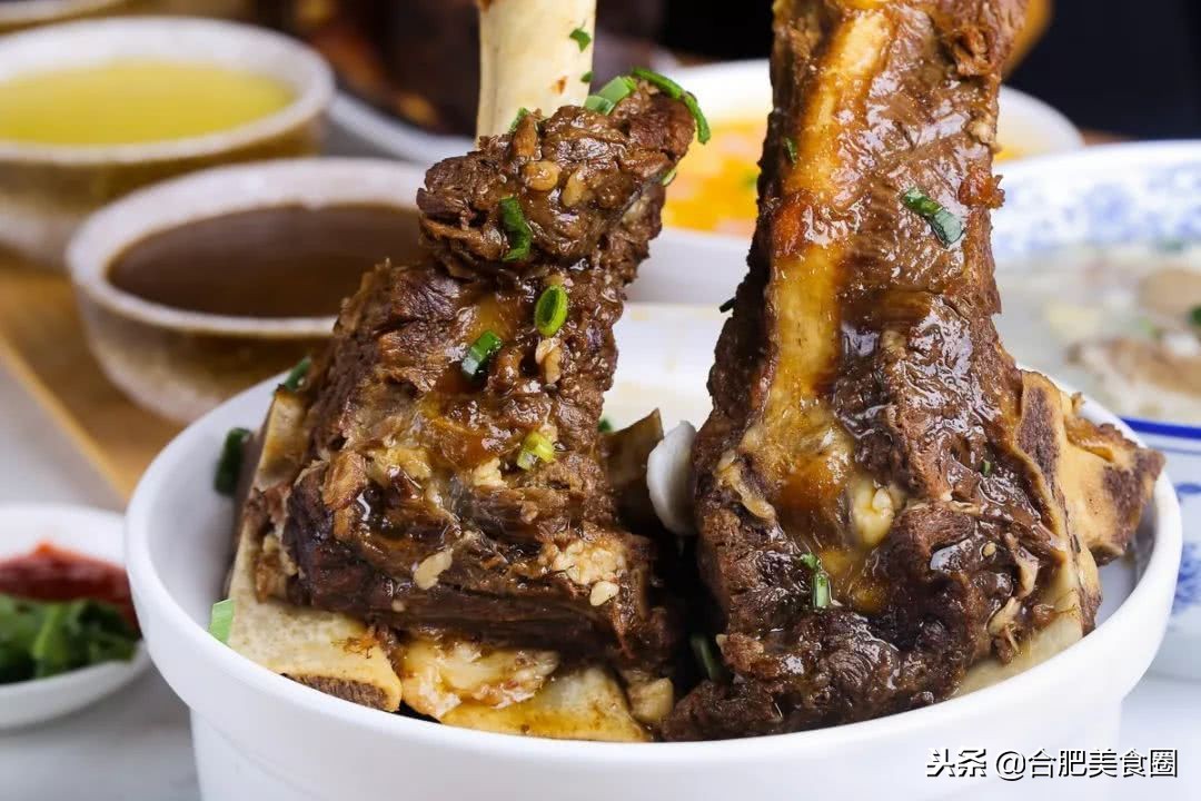 国购三楼小酒馆,国购3号门二楼