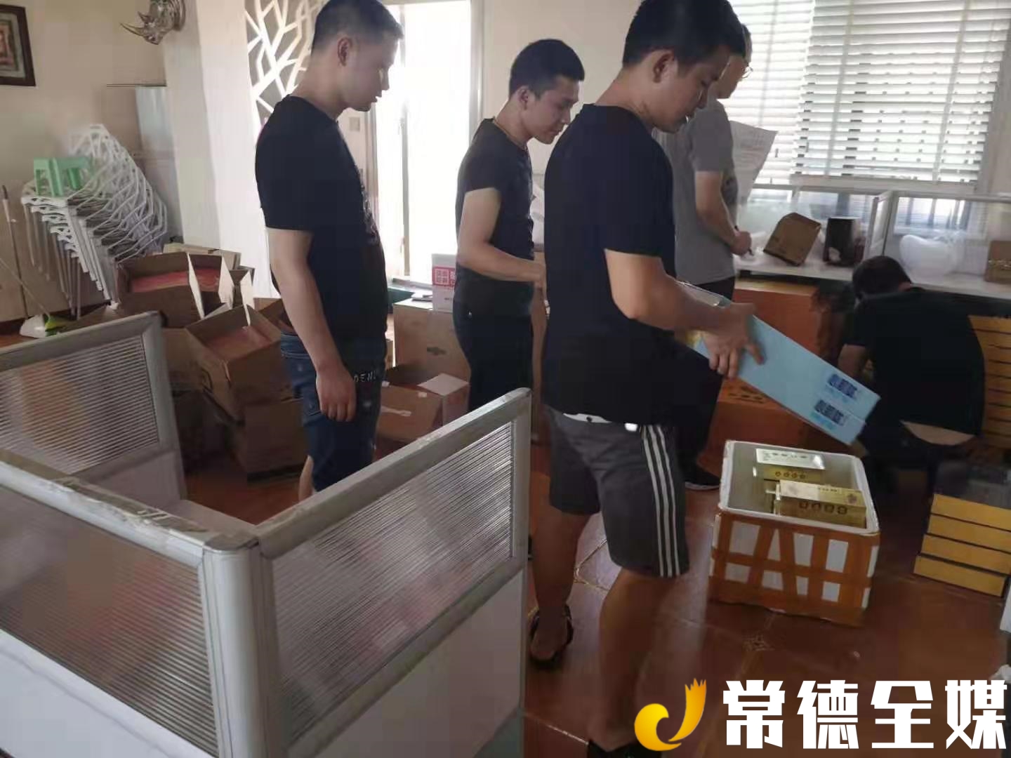 澧县一小区竟然藏着制售假药窝点！涉案金额千万元