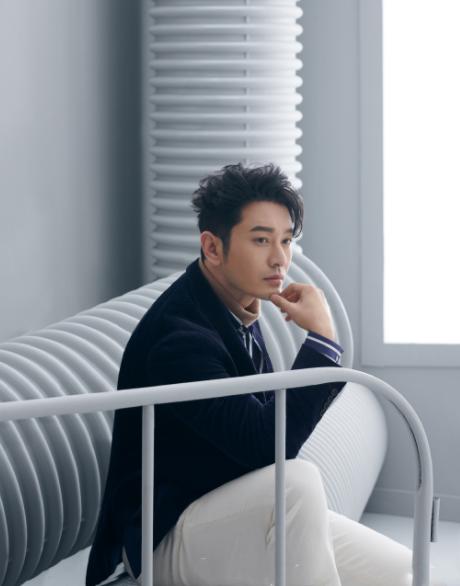 上了年纪发际线,黄晓明额头