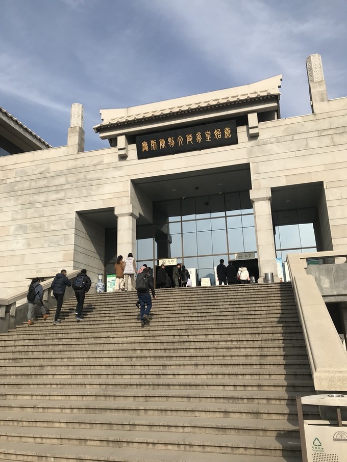 秦兵马俑的建造目的,秦兵马俑为什么不继续挖掘下去呢