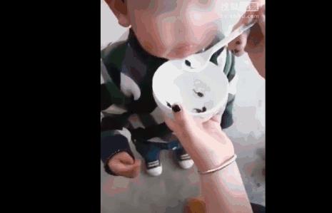 家长给孩子吃蝌蚪会怎么样,生吃活小蝌蚪有什么益处