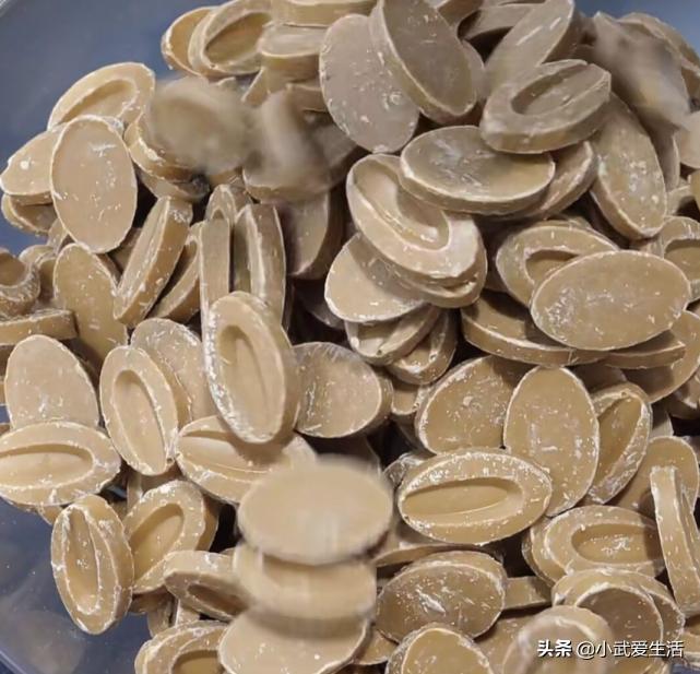 巧克力脆皮怎么做窍门视频,巧克力工厂的制作过程步骤