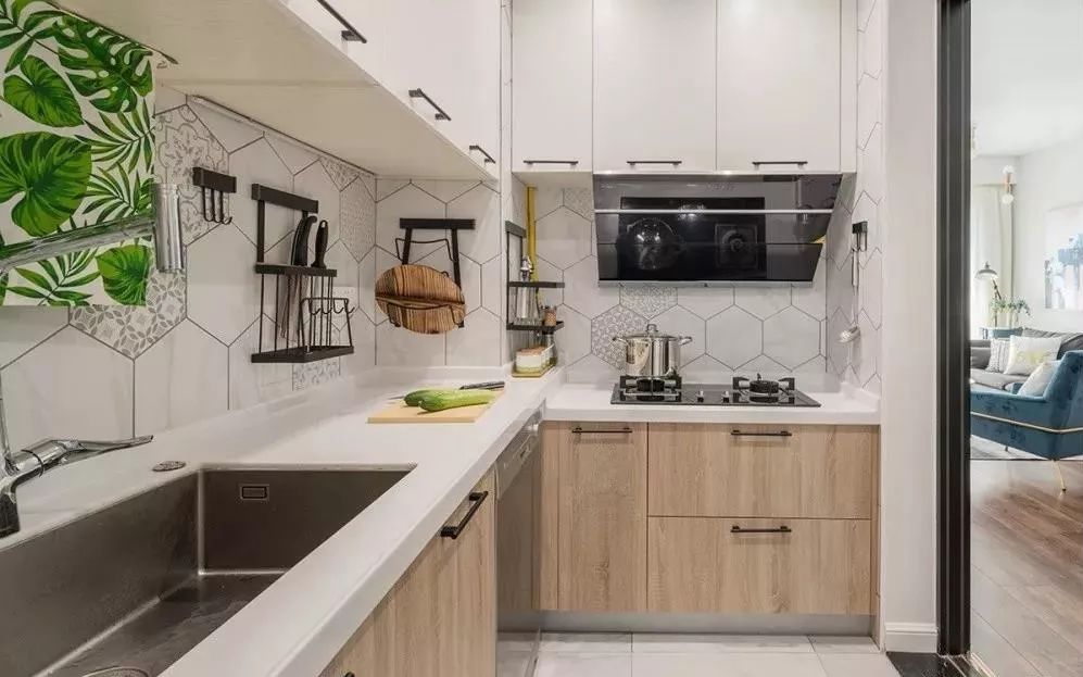 家里装修贴瓷砖有必要做美缝的吗,贴瓷砖用了填缝剂还能美缝吗