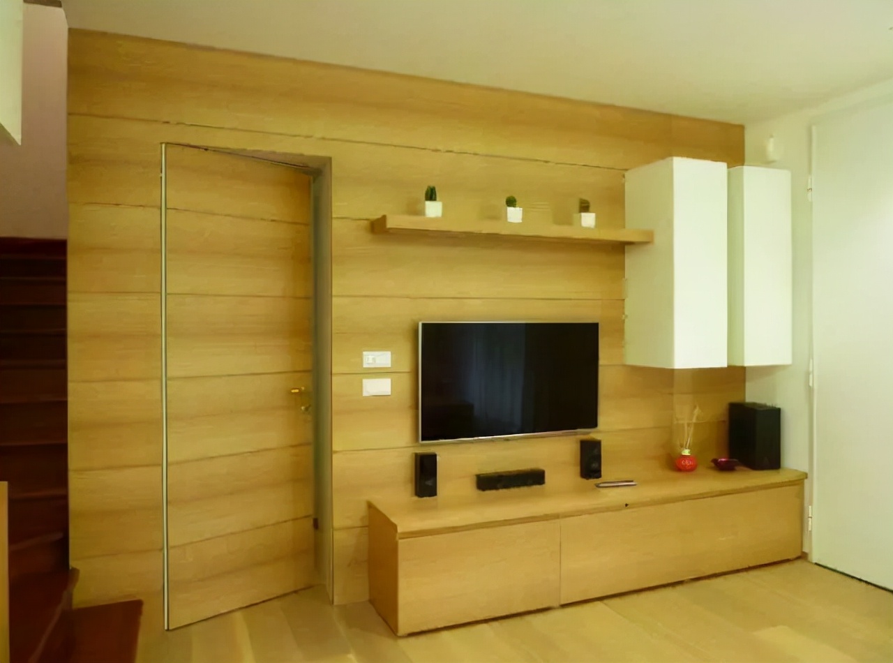 隐形门做墙中间,隐形门做电视背景墙