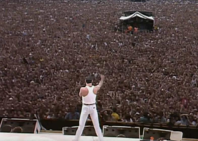 郎朗吉娜夫妻三重奏完整,郎朗吉娜在家四手联弹