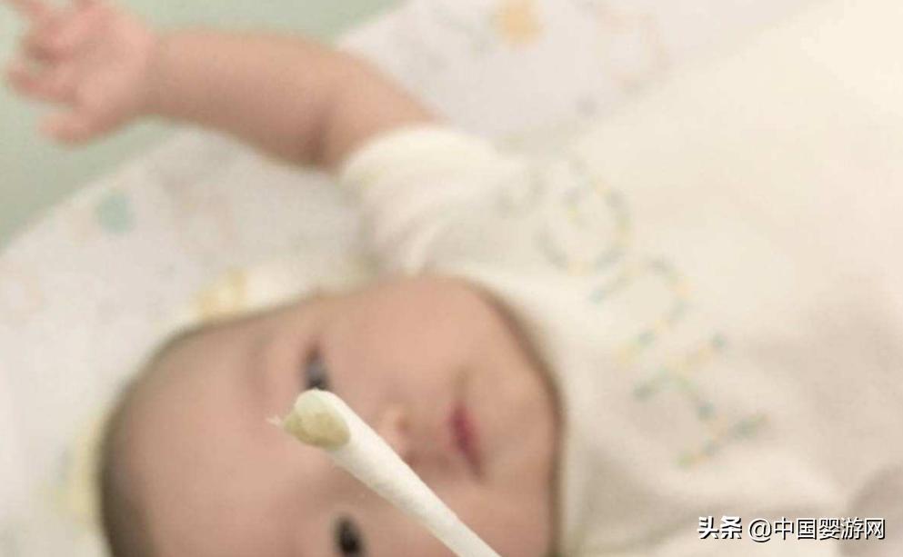 两个月宝宝鼻塞可以泡澡吗,两个月宝宝鼻塞可以用雾化吗