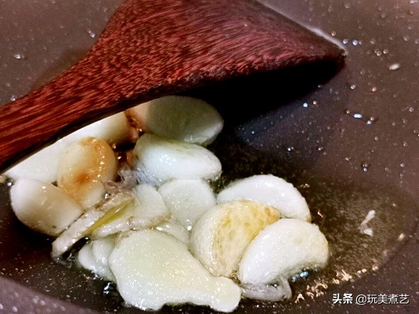 干锅不放葱,干锅西兰花五花肉的做法