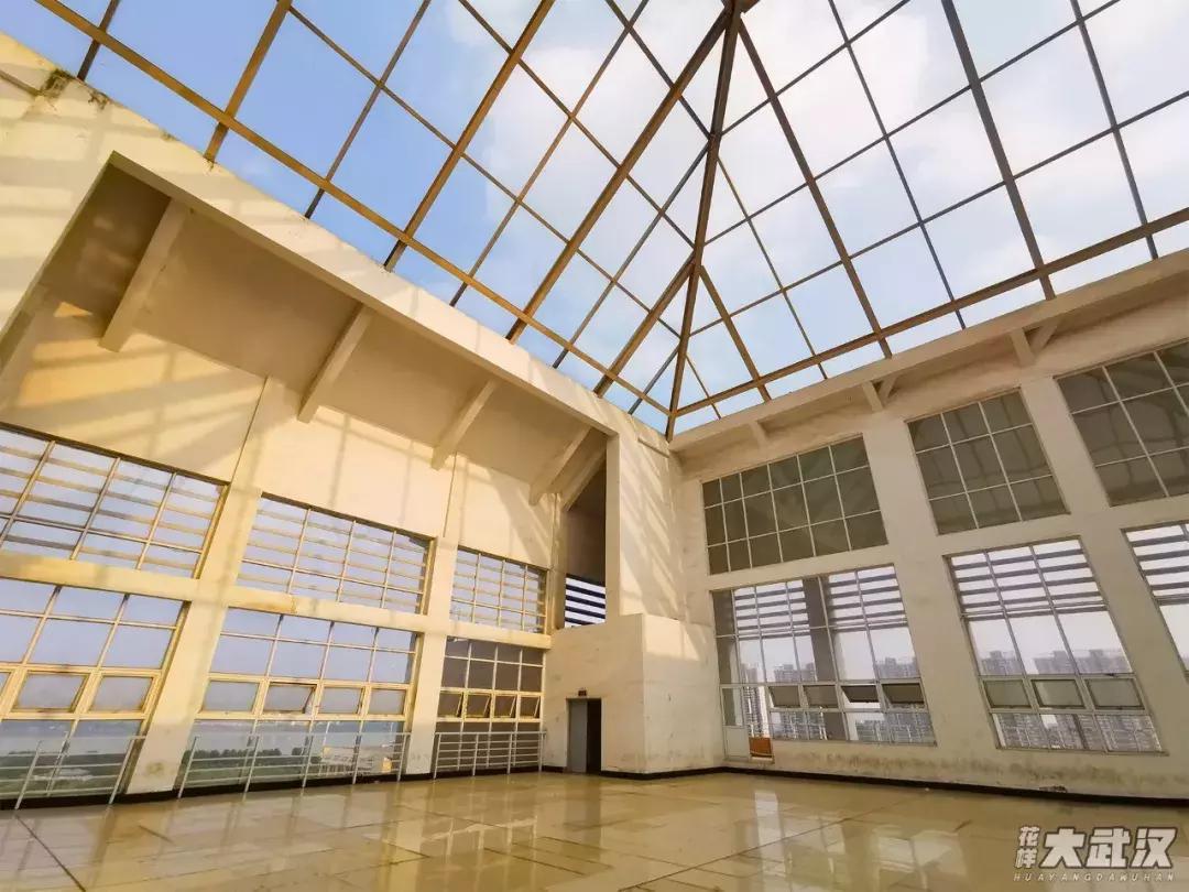 武汉科技大学的机械学院,武汉科技大学医学院和临床学院