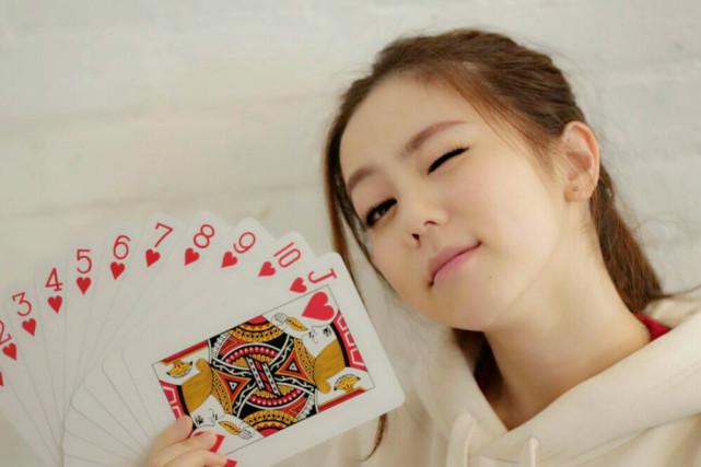 外国大叔翻唱光年之外,外国人听光年之外的中国歌曲