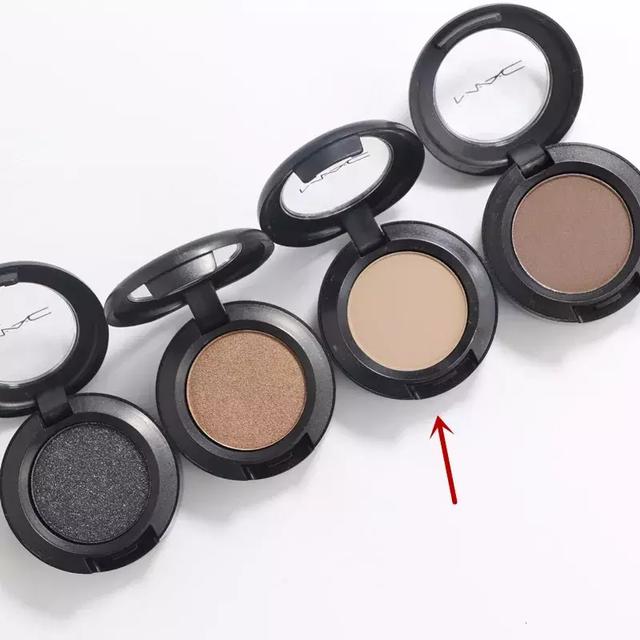 我都不敢想象化完妆后有多好看,化完妆丑了