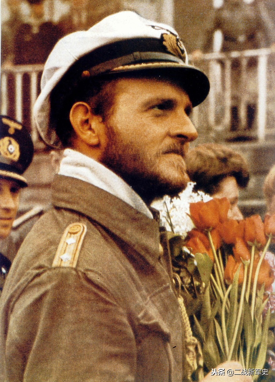 邋遢小伙变身帅气型男片段,邋遢大叔重生后变成肌肉型男