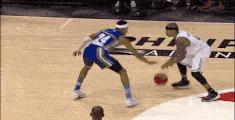 篮球三个简单动作轻松过人,篮球拒绝花哨运球