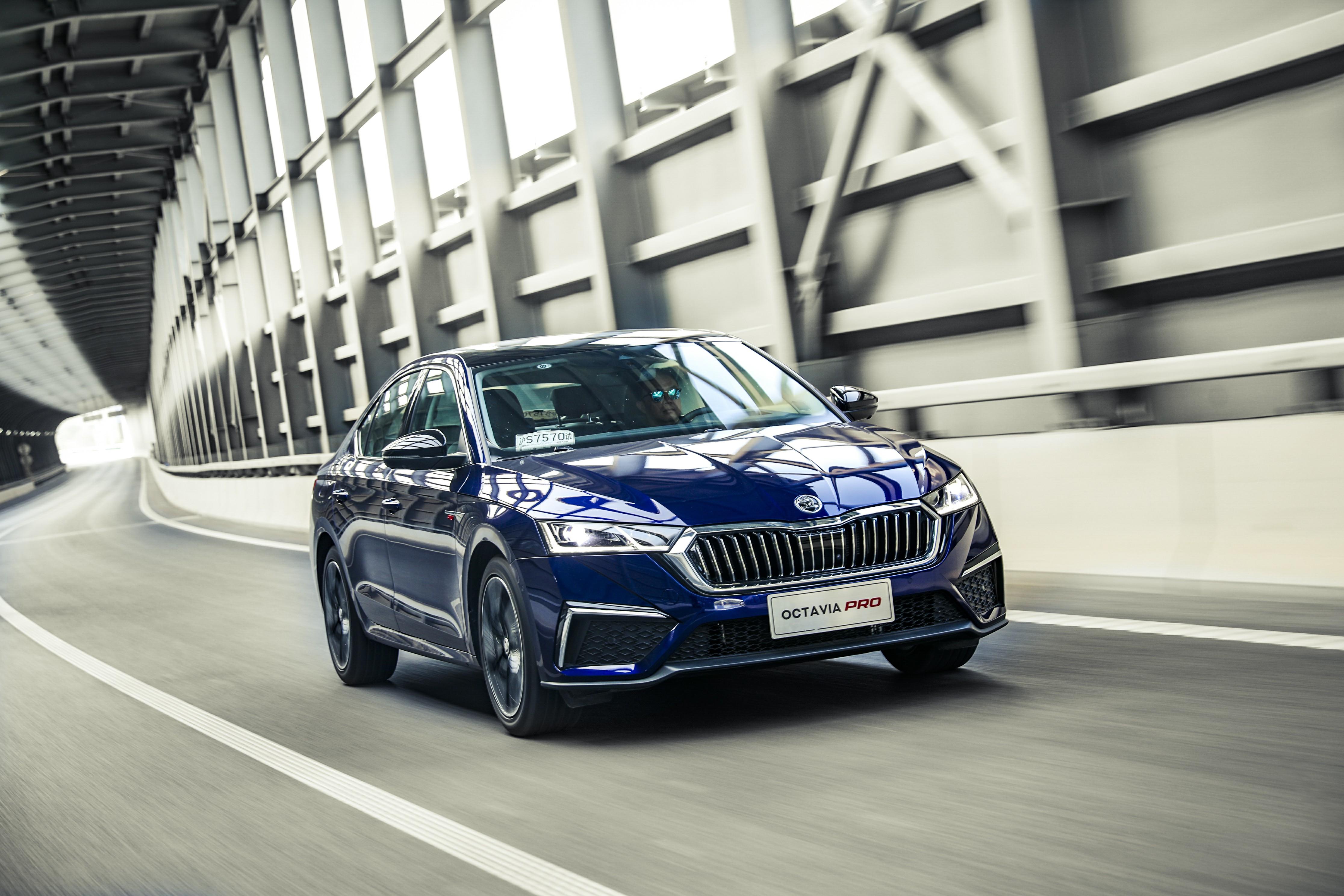 斯柯达明锐1.6和速腾发动机一样吗,斯柯达新明锐和速腾对比