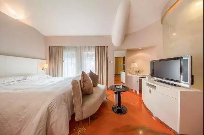 华侨城瀑布酒店房+餐+票，全部只要499！景区VIP通道免排队等你来