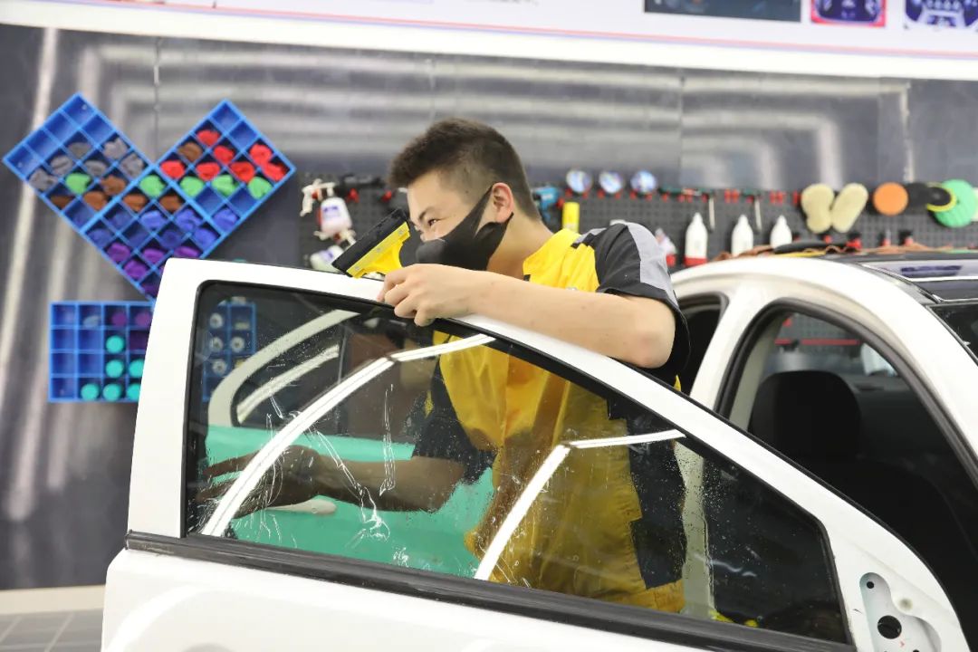 趁现在来得及学习,趁年轻学技术