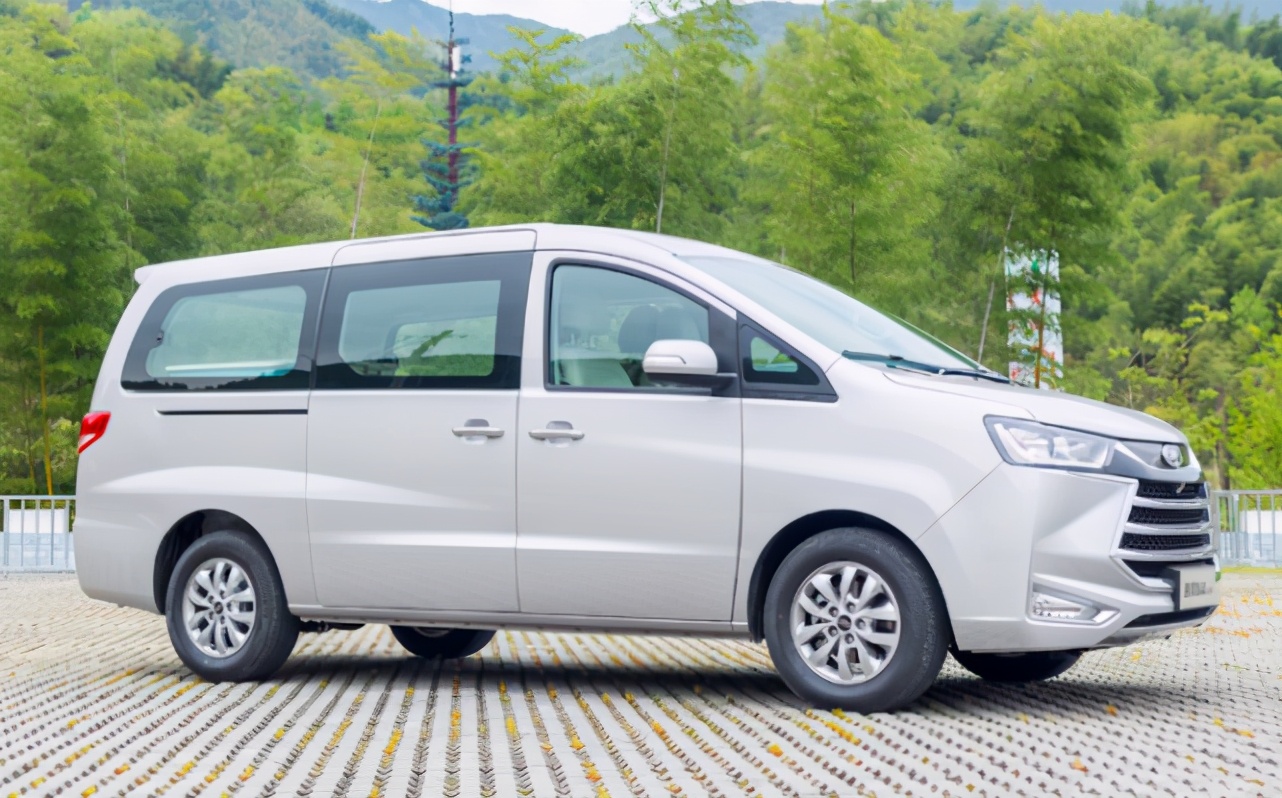 江淮瑞风m4尺寸,江淮瑞风m41.5t9座