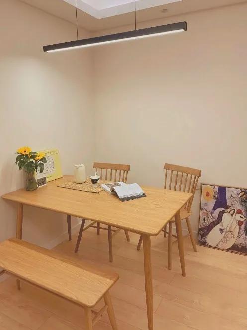 实木餐桌怎么买便宜又好用,实木餐桌的优点和缺点